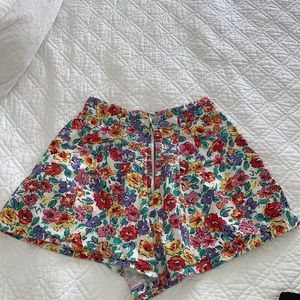 Super fun Floral Shorts